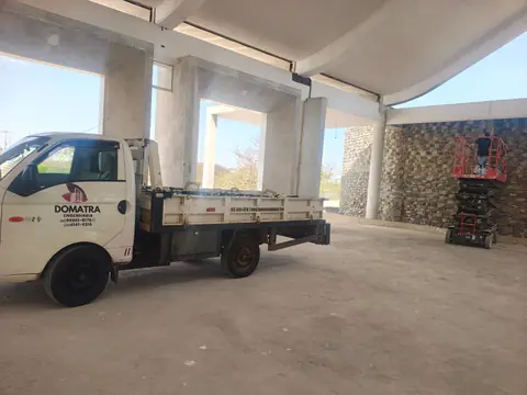 Equipe Domatra em obra