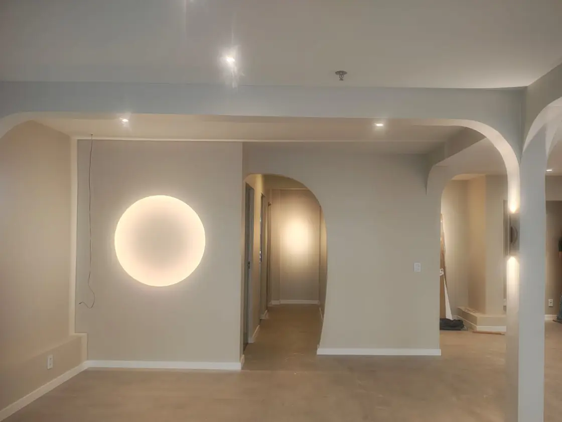 Loja comercial: gesso, iluminação e pintura